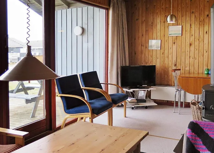 8 Person In Harboore-by Traum *